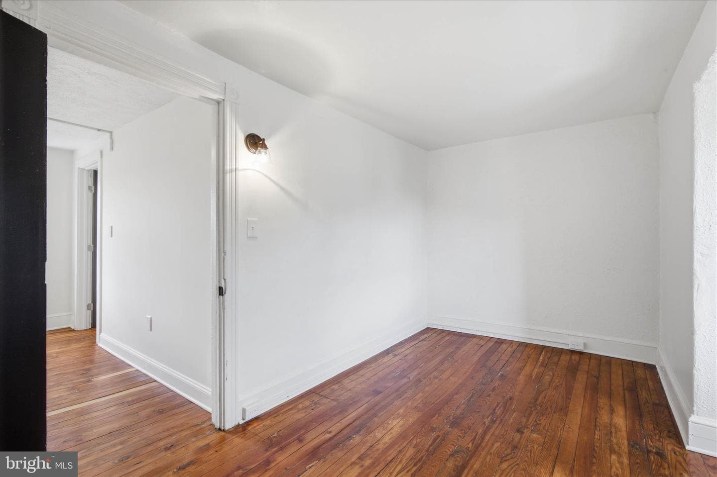 144 E Liberty Street photo 32