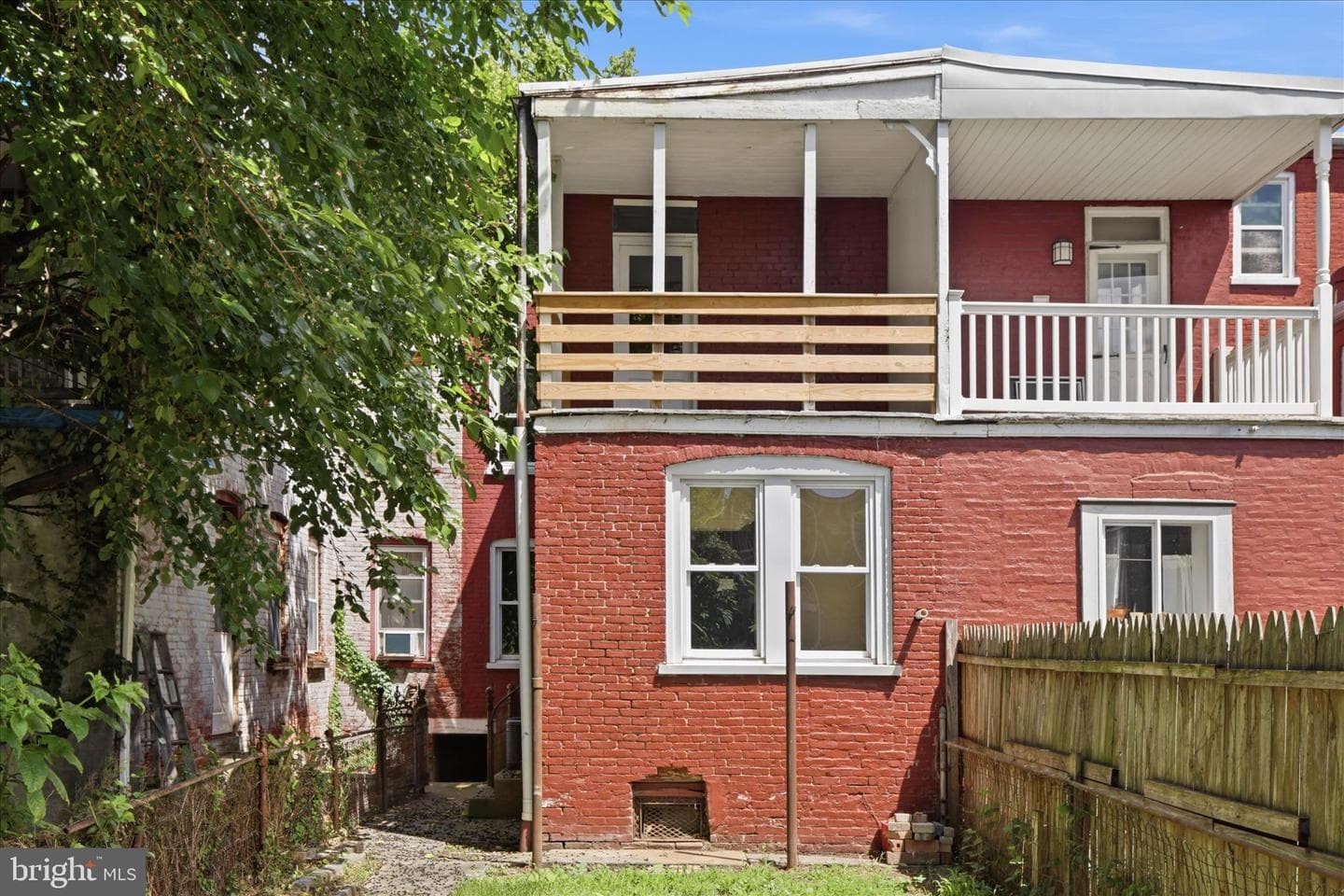 144 E Liberty Street photo 35