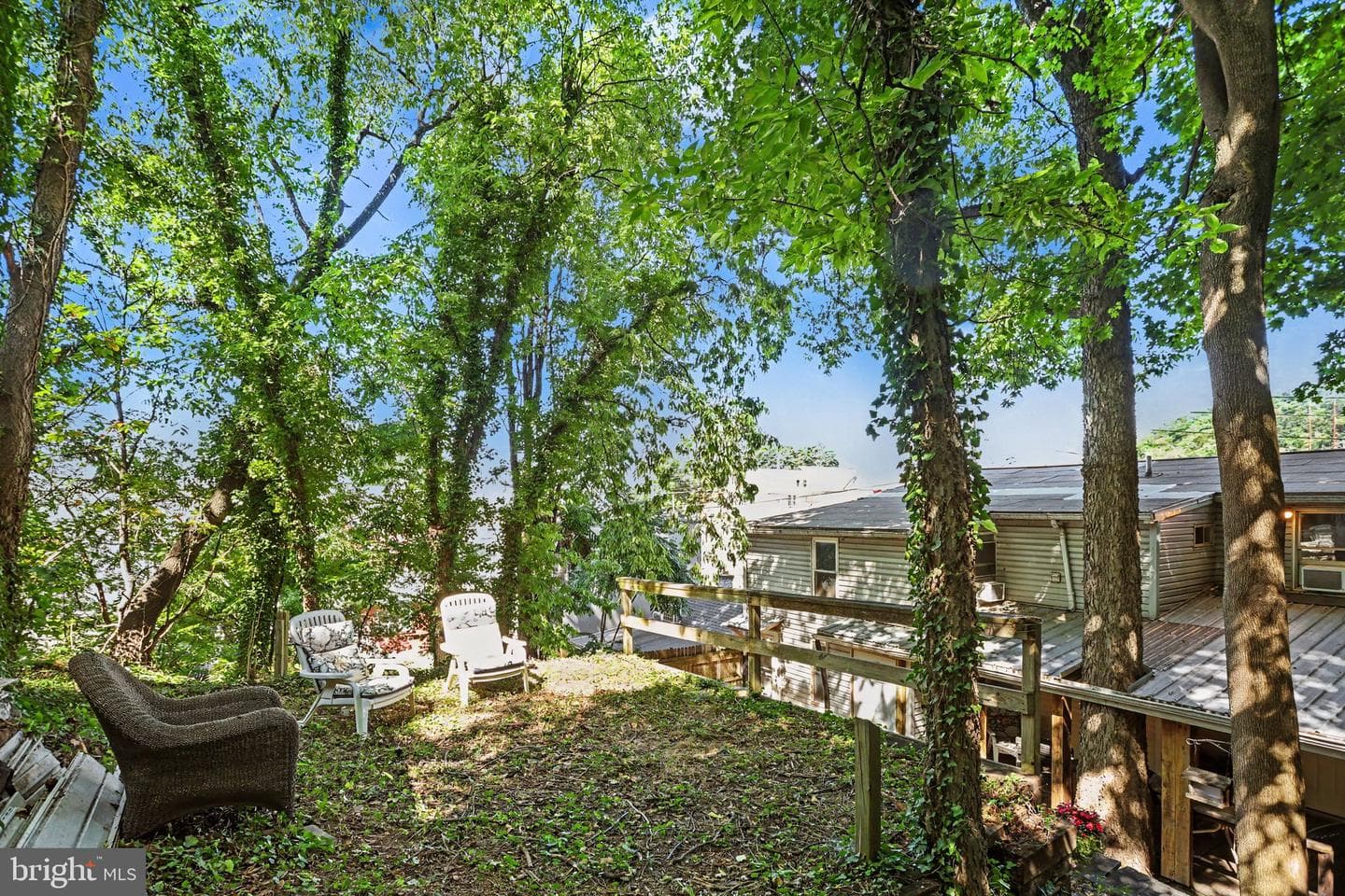 318 Linden Street photo 36