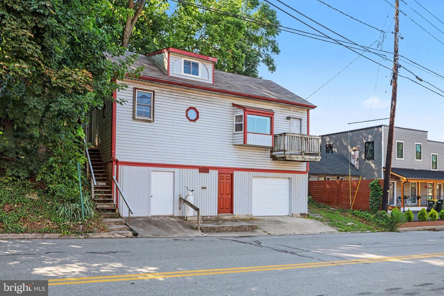 318 Linden Street photo 43