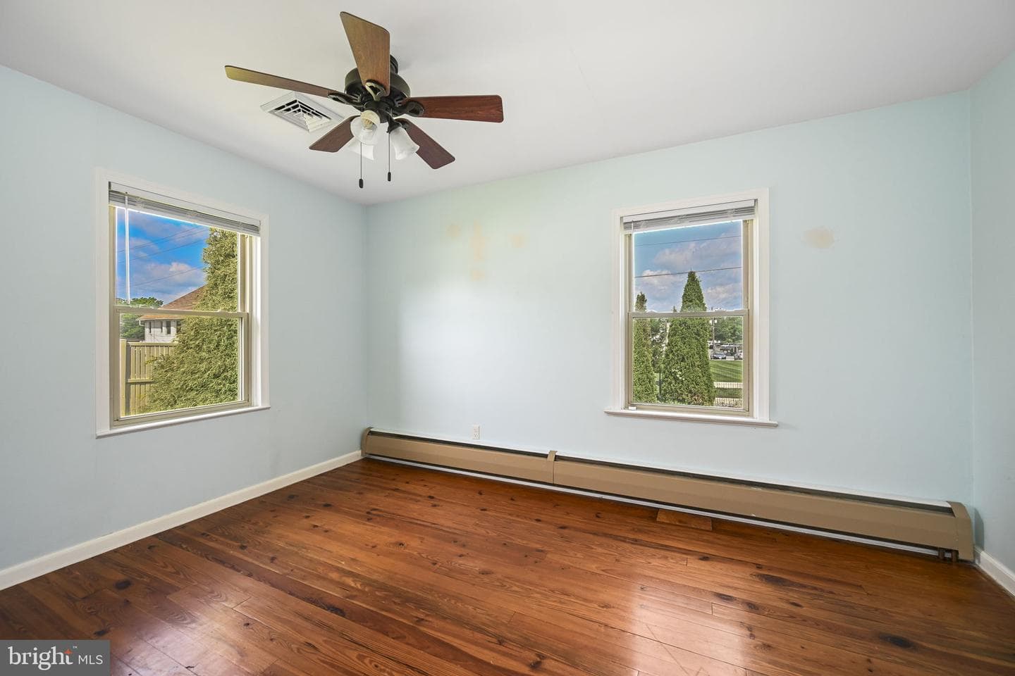 408 Elwyn Terrace photo 21