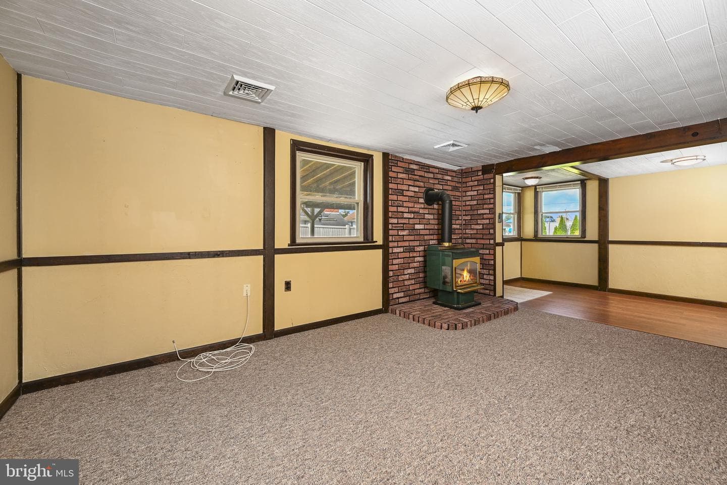 408 Elwyn Terrace photo 24