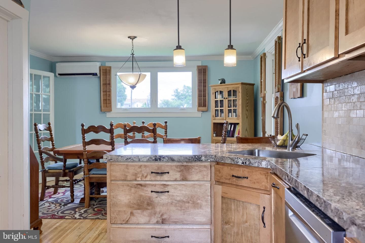 6045 Pine Street photo 25