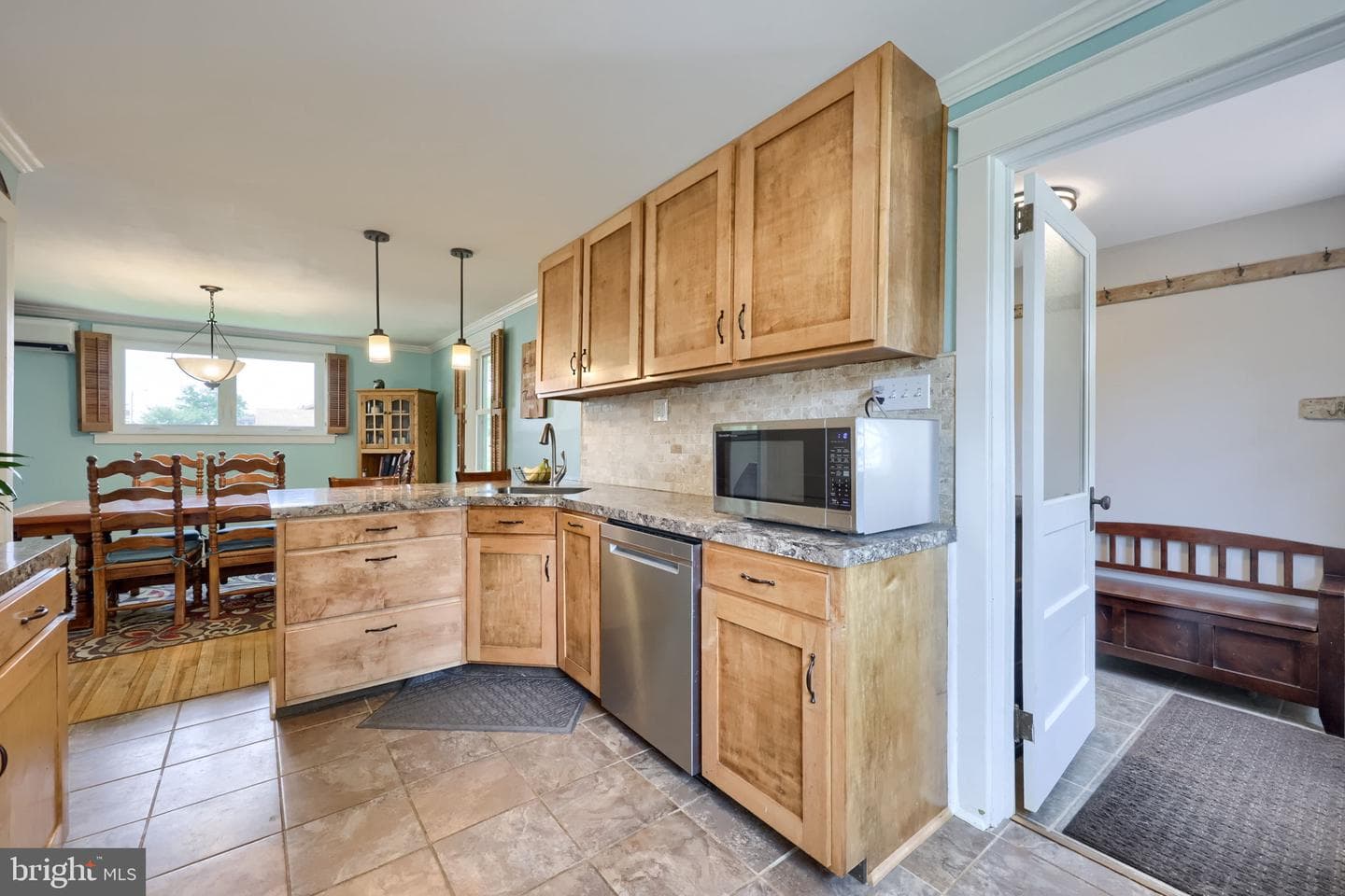 6045 Pine Street photo 27