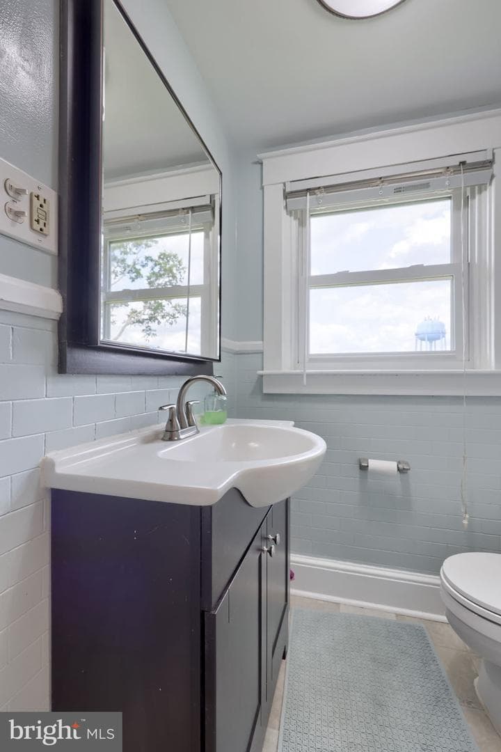 6045 Pine Street photo 35