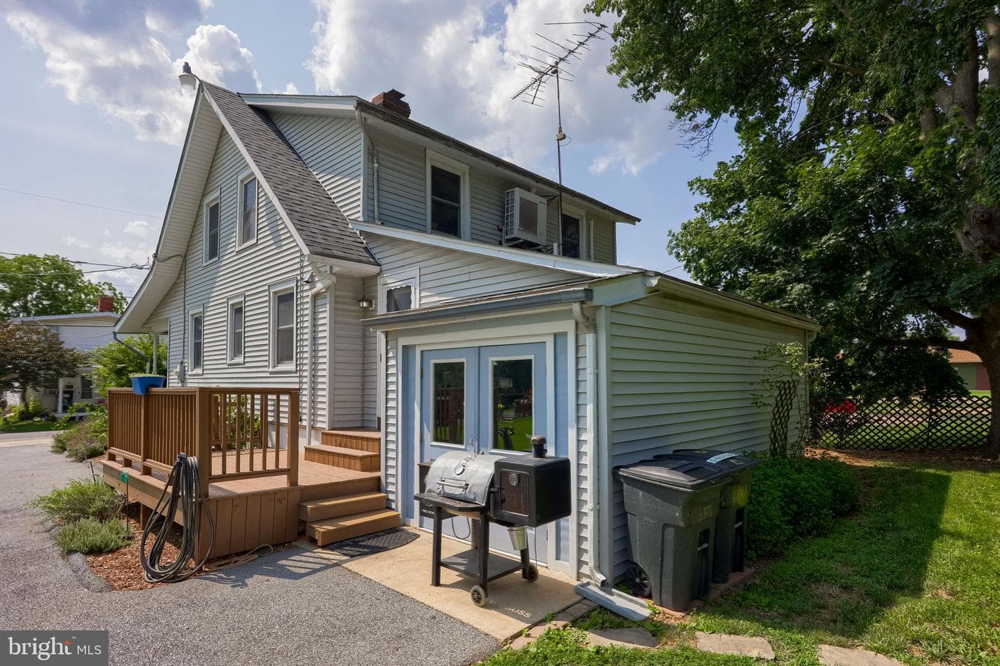 6045 Pine Street photo 45