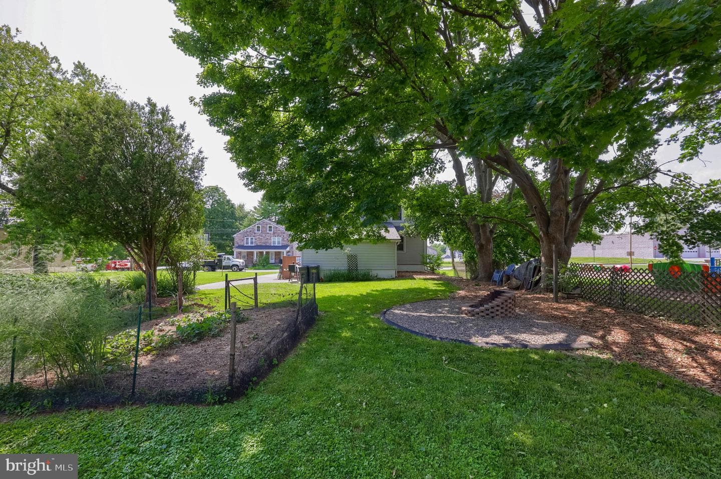 6045 Pine Street photo 49