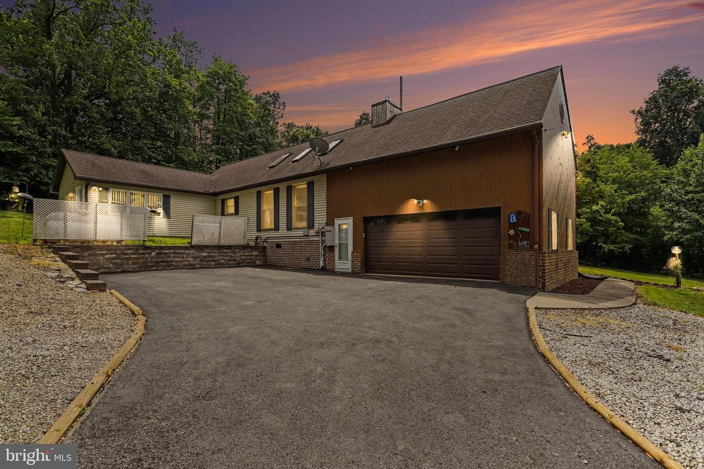 70 Deer Lane photo 1
