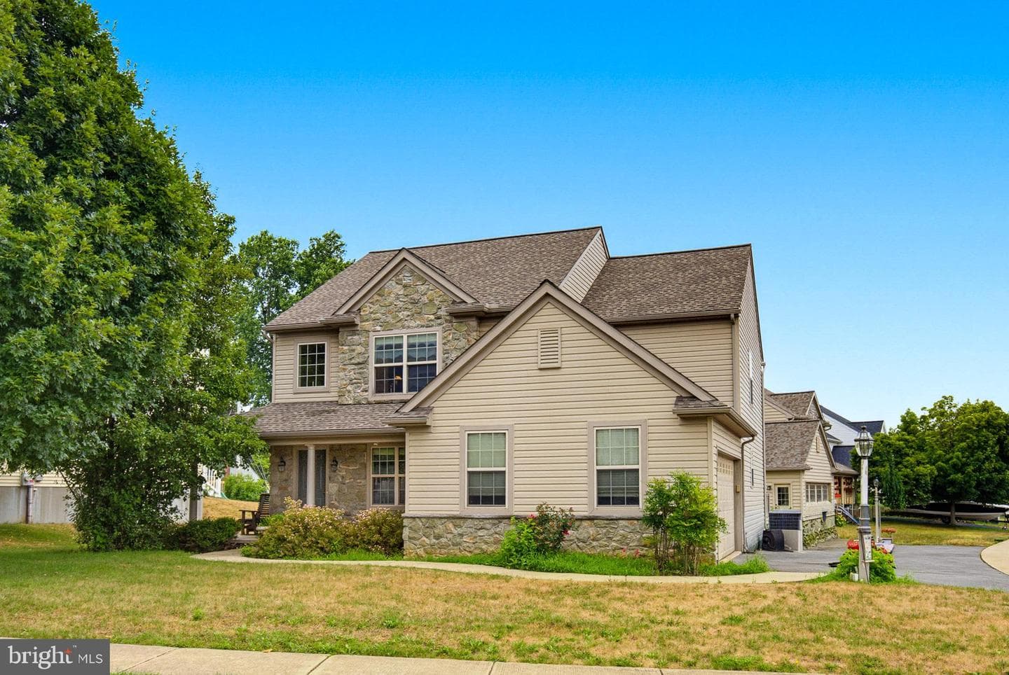 397 Wissler Way photo 2