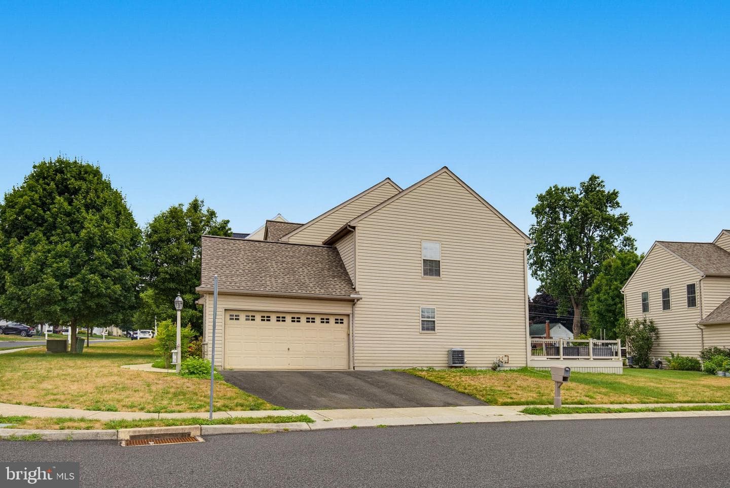 397 Wissler Way photo 3