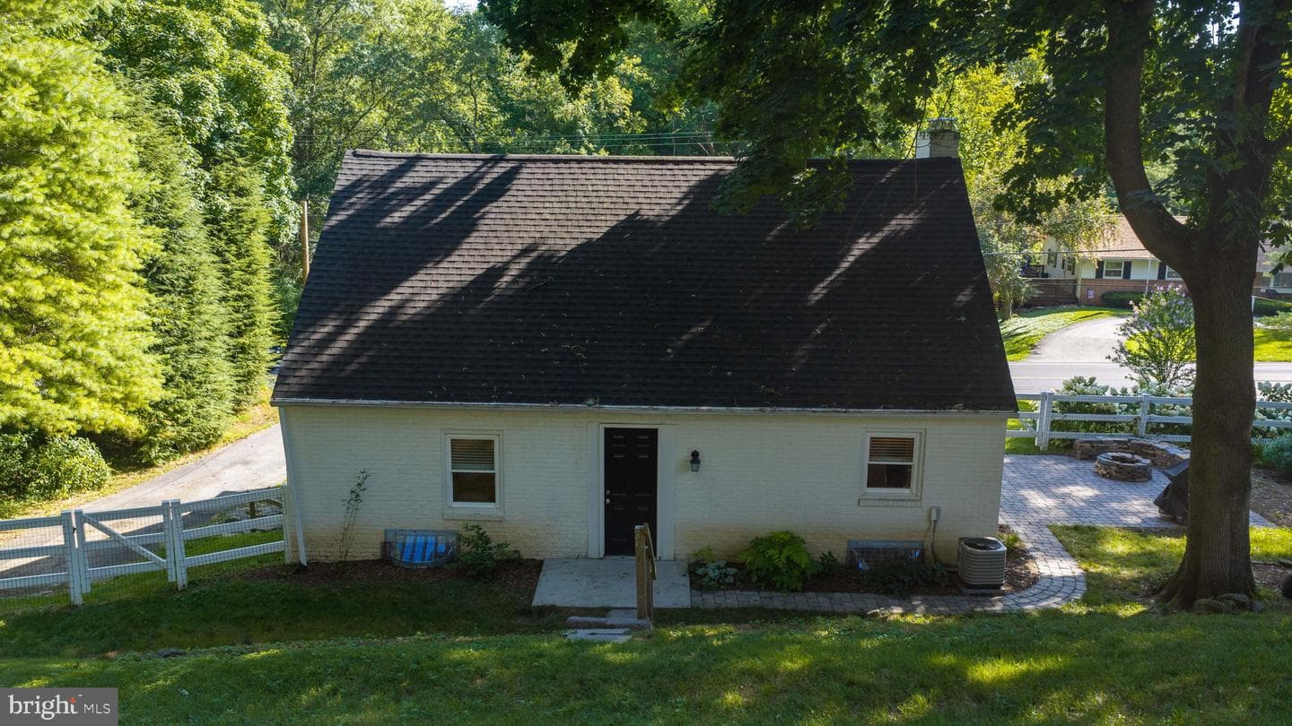 218 School House Road photo 41