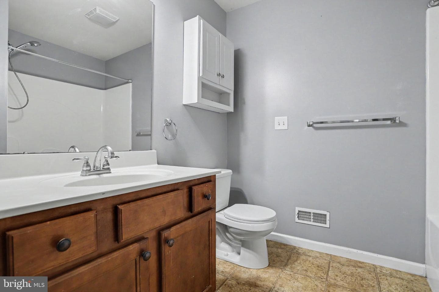 239 Railroad Avenue photo 19