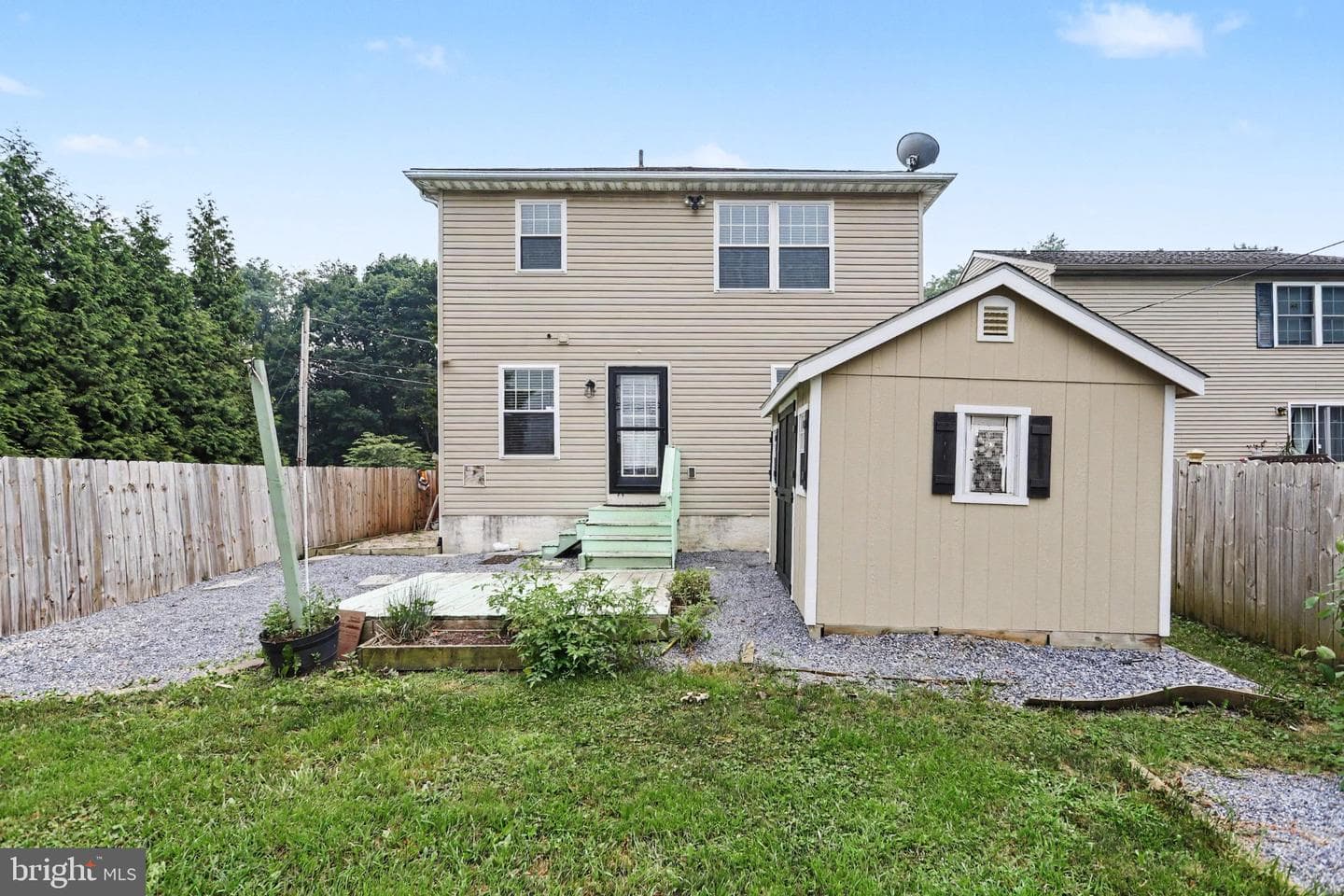 239 Railroad Avenue photo 25