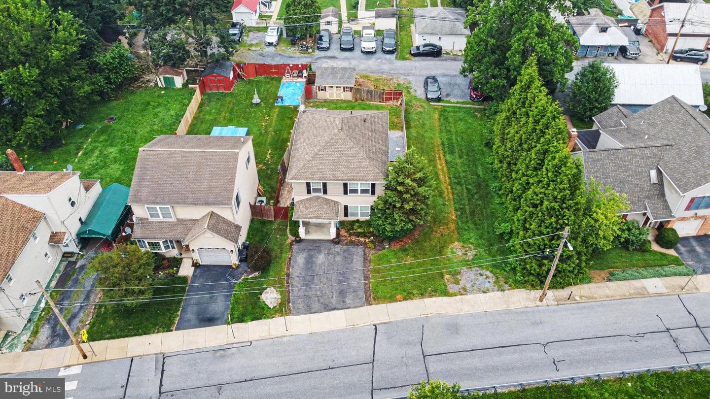 239 Railroad Avenue photo 31
