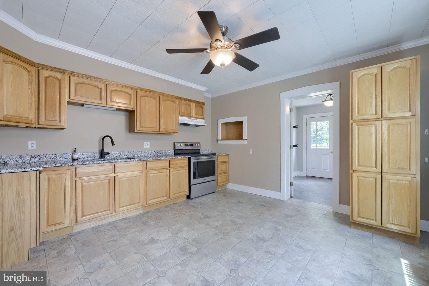 137 N Charlotte Street photo 15