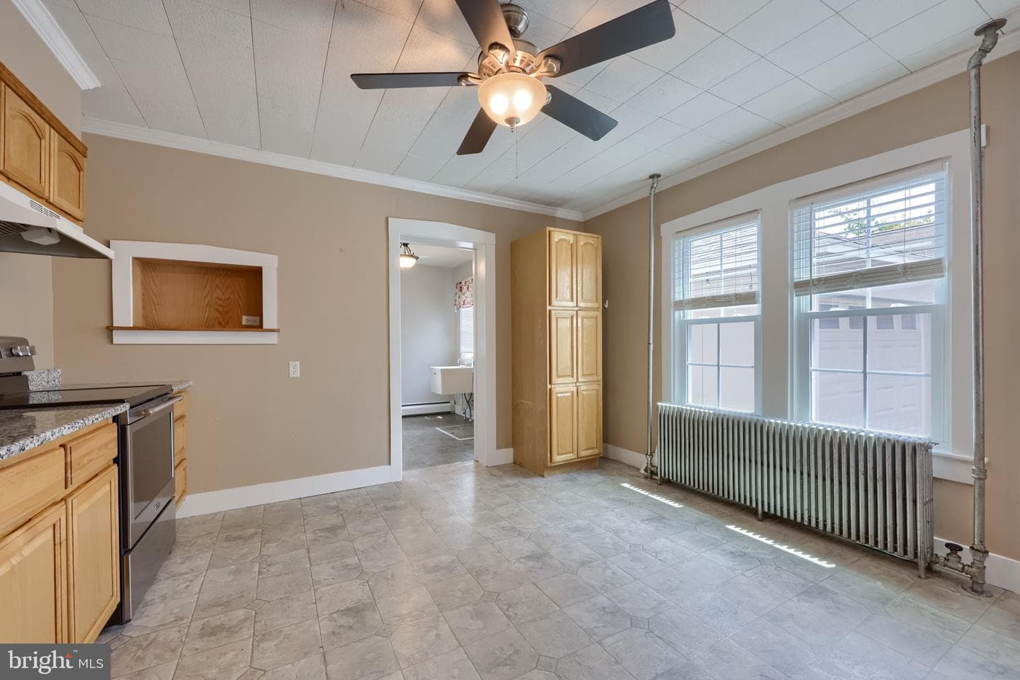 137 N Charlotte Street photo 16