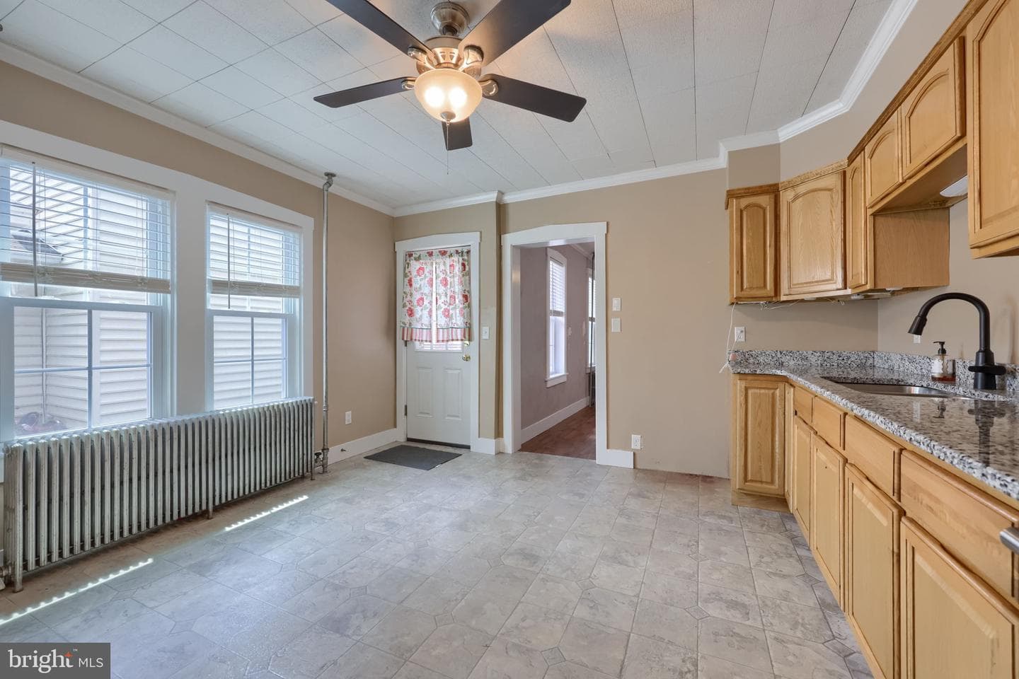 137 N Charlotte Street photo 17