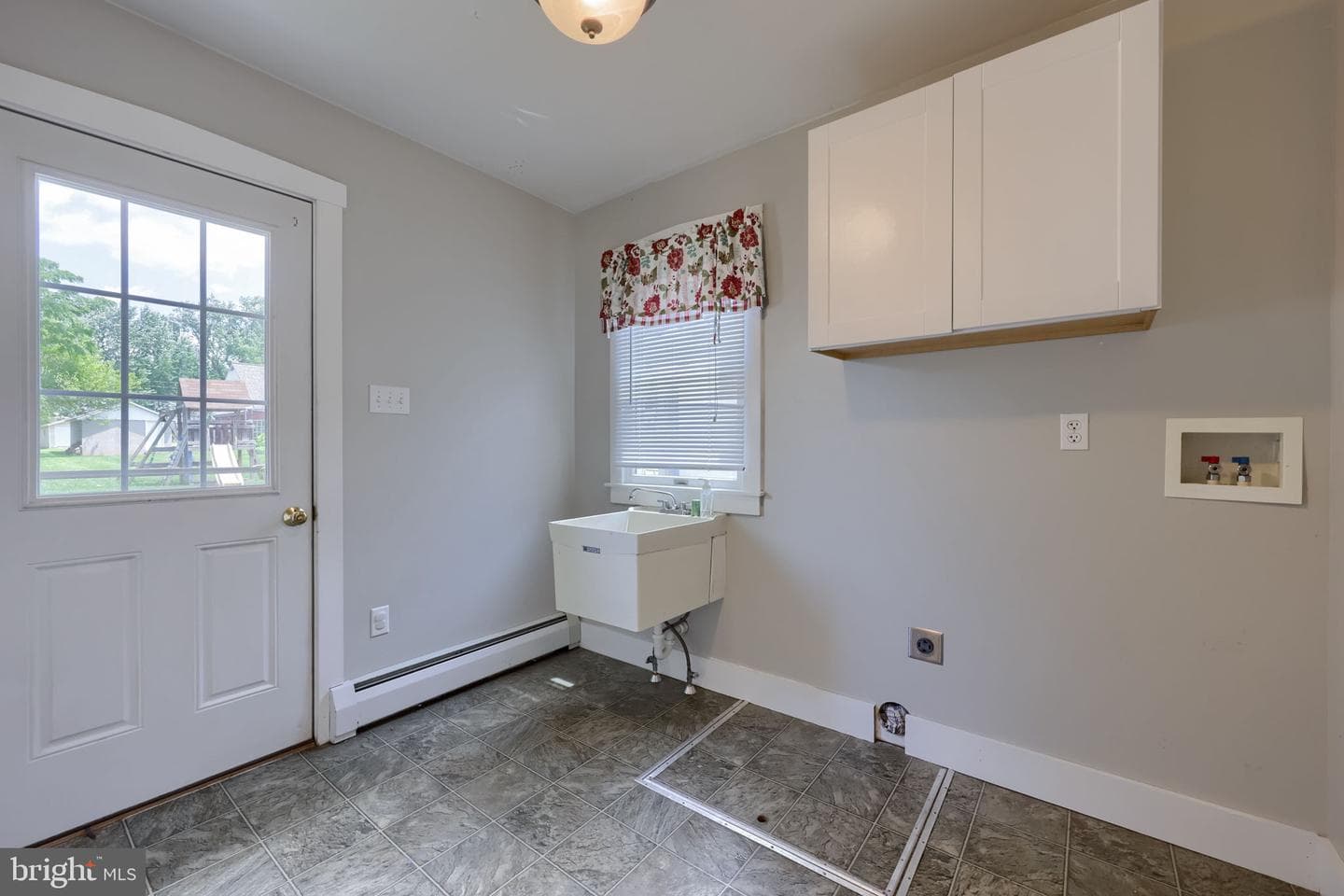 137 N Charlotte Street photo 19