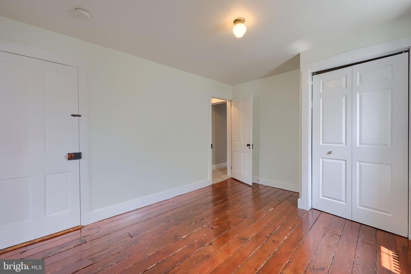 137 N Charlotte Street photo 26