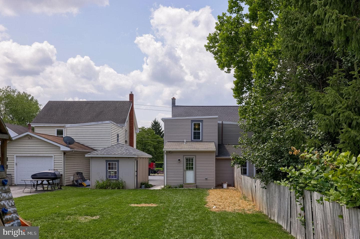 137 N Charlotte Street photo 33