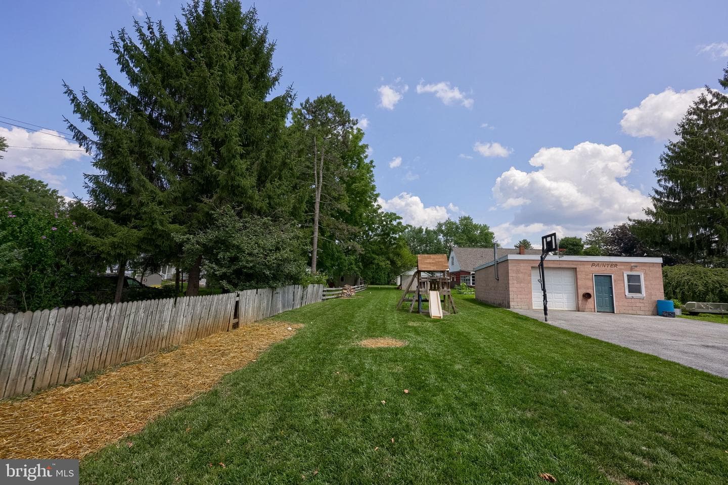 137 N Charlotte Street photo 4