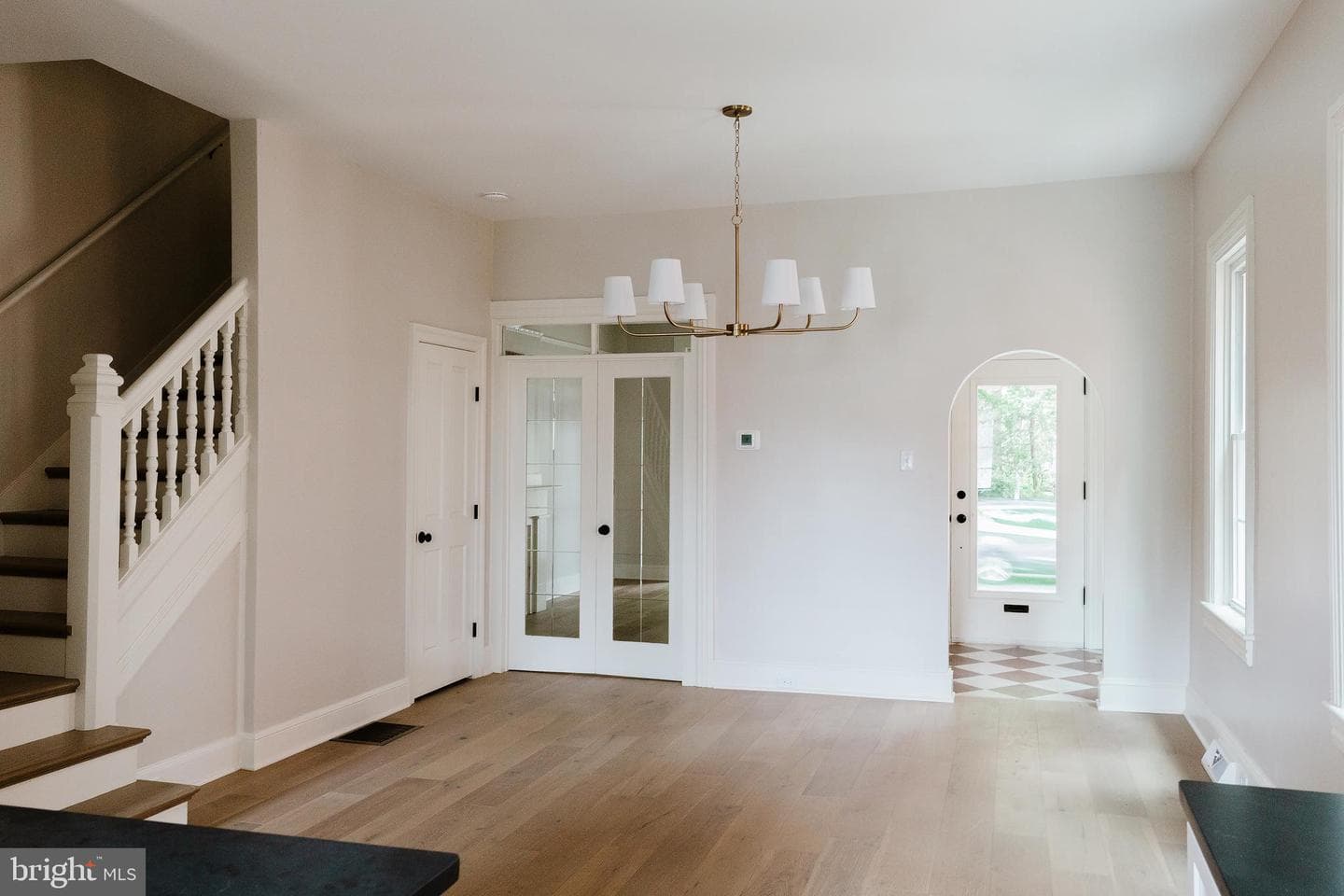 522 W James Street photo 22