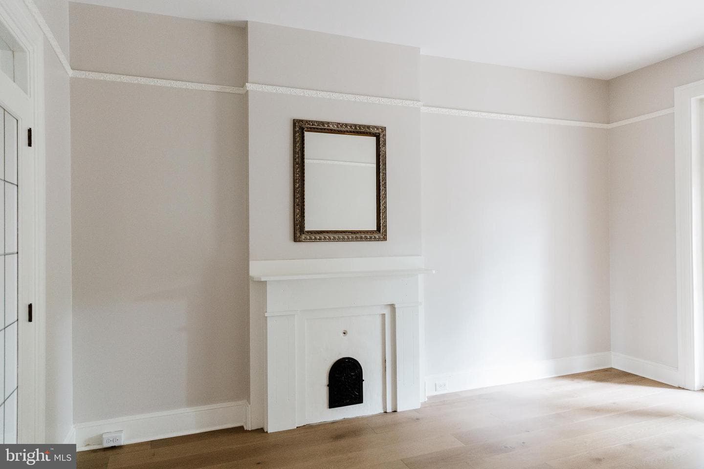 522 W James Street photo 25