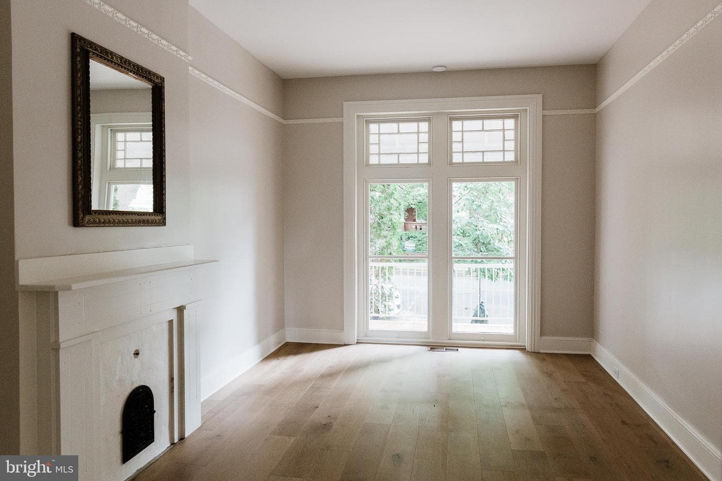 522 W James Street photo 26