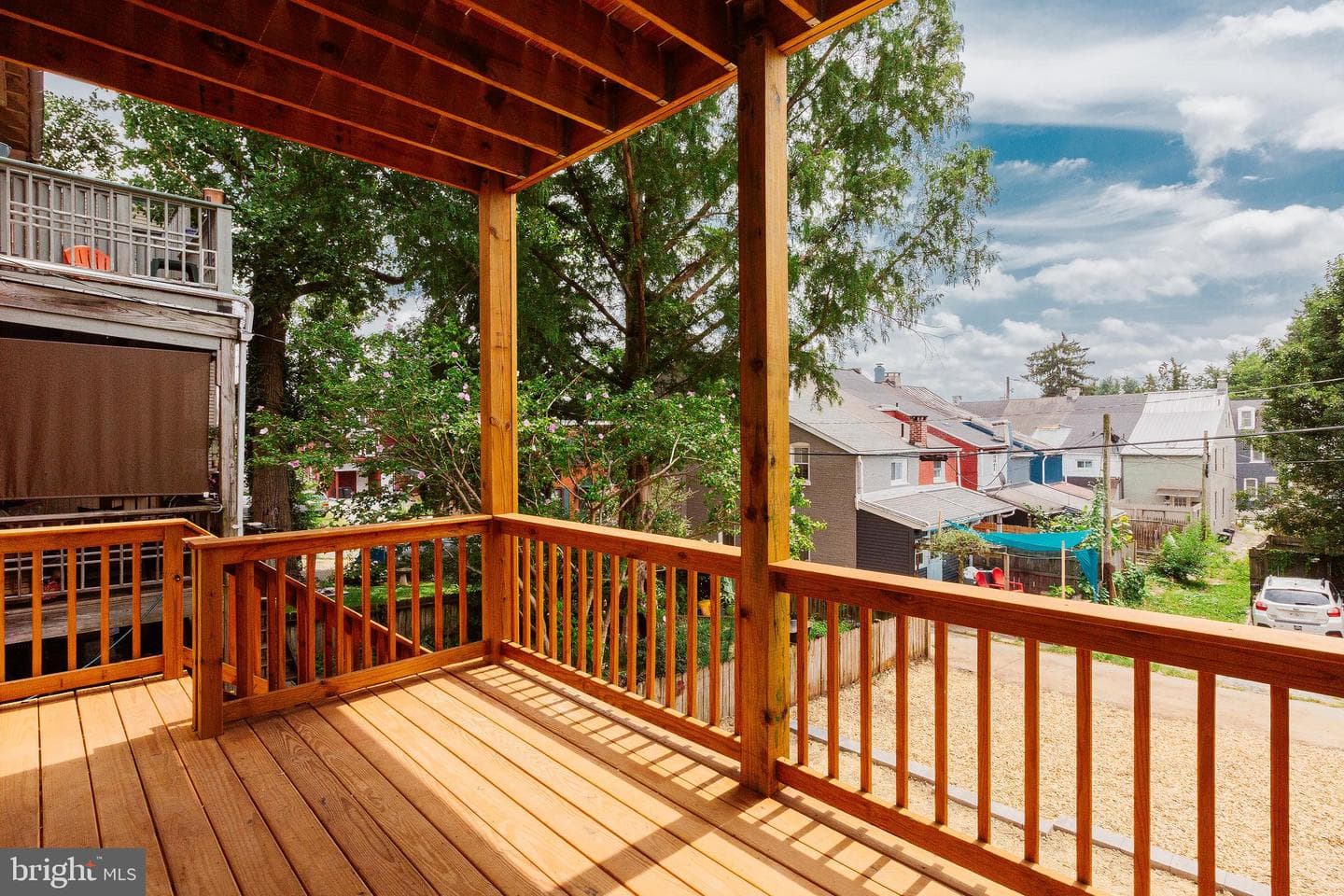 522 W James Street photo 39