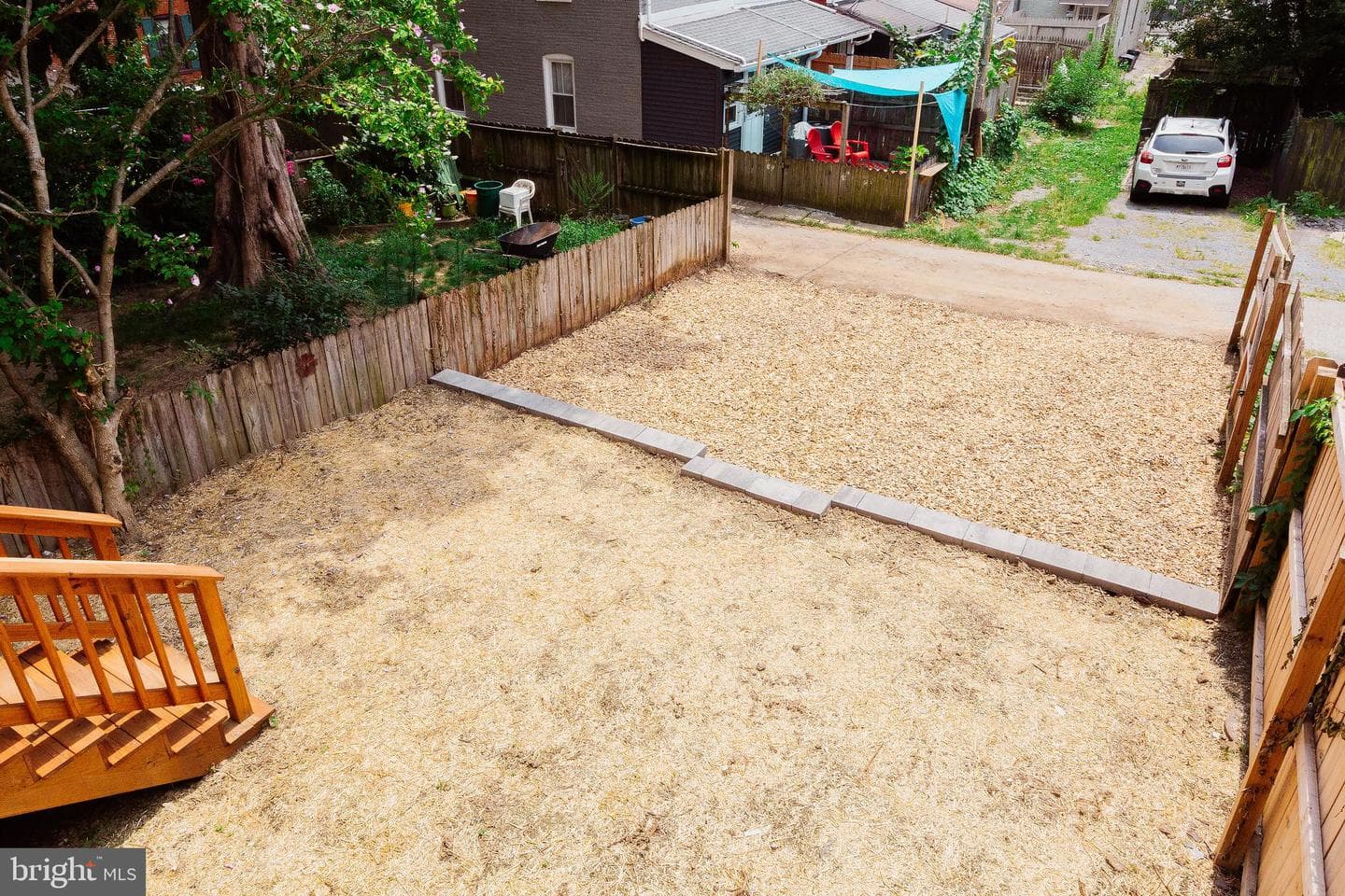 522 W James Street photo 40