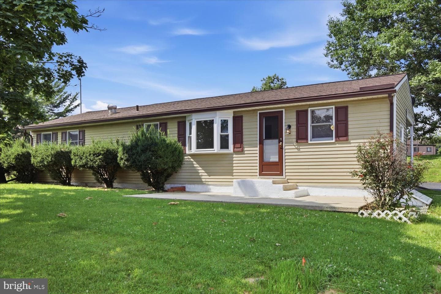 351 E Fulton Street photo 1