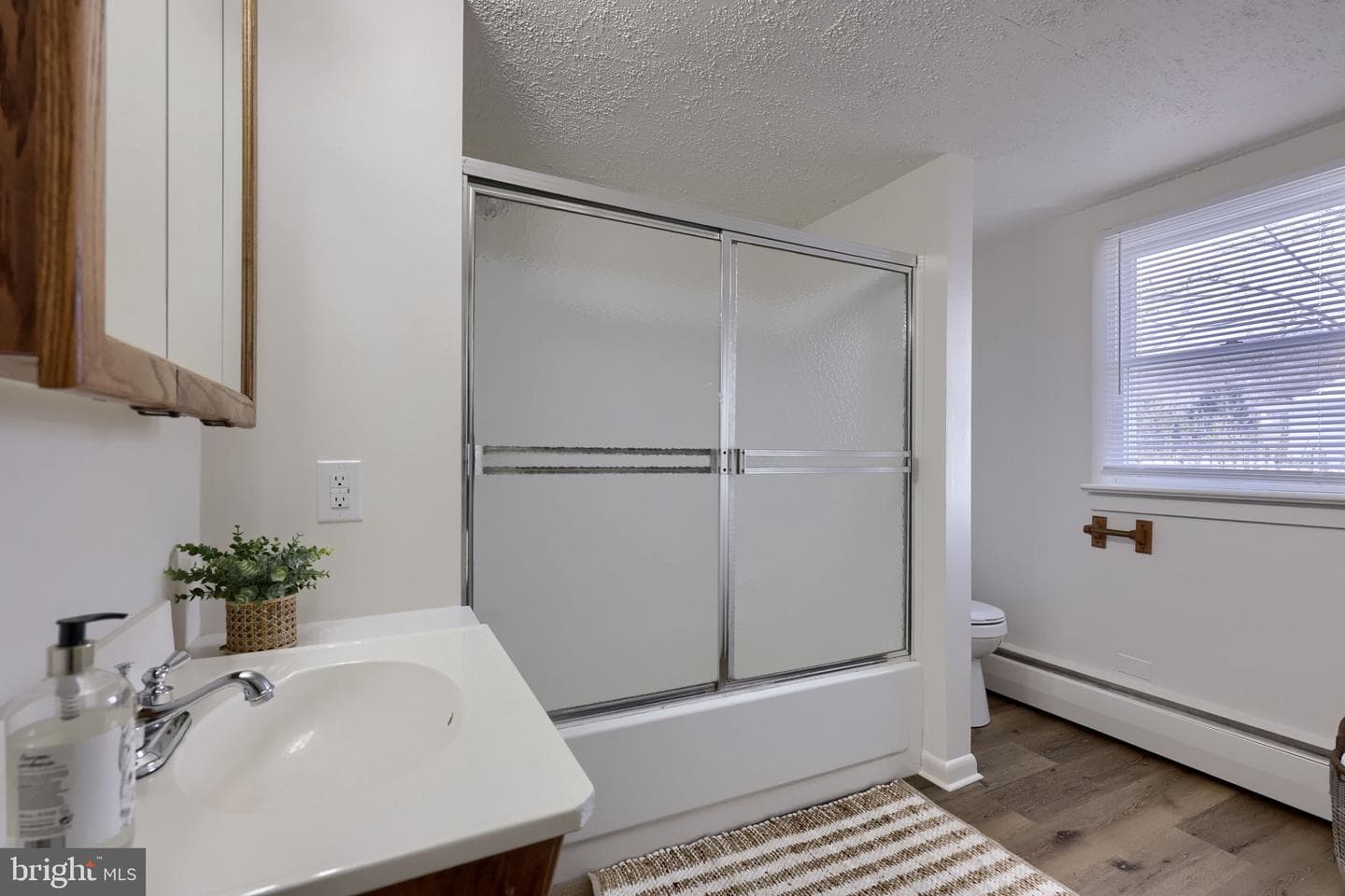 351 E Fulton Street photo 18