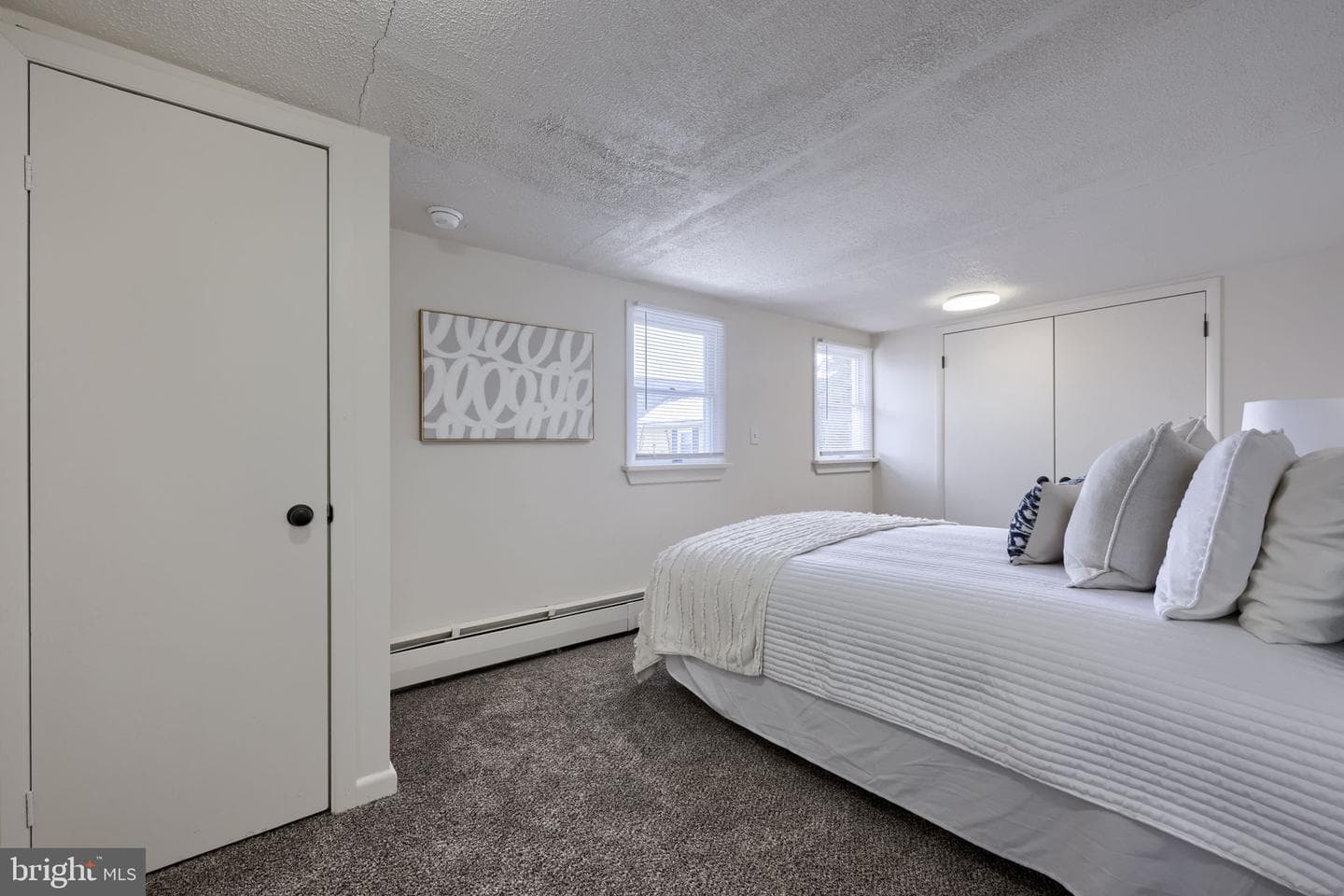 351 E Fulton Street photo 19
