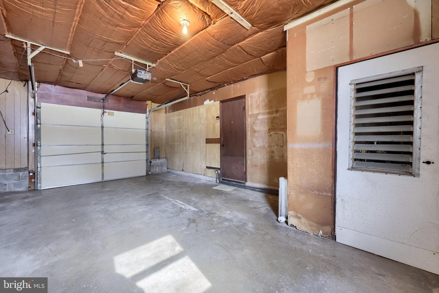 351 E Fulton Street photo 24