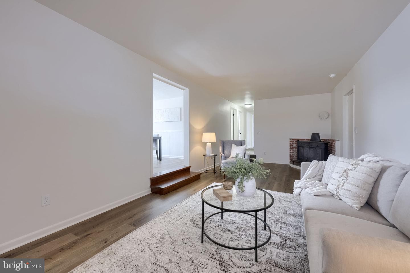 351 E Fulton Street photo 4