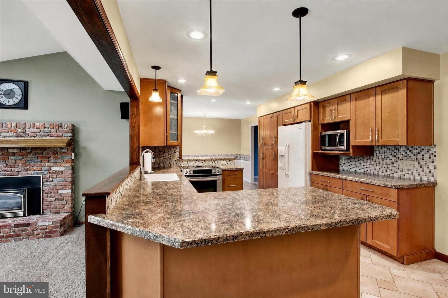 7 Kingston Court photo 12