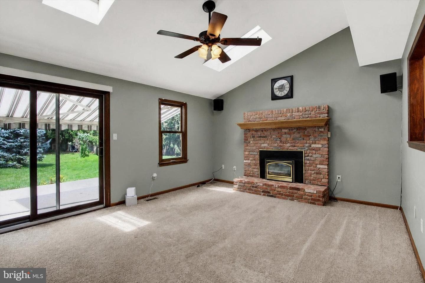 7 Kingston Court photo 16