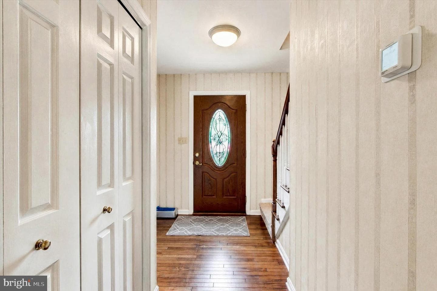 7 Kingston Court photo 4