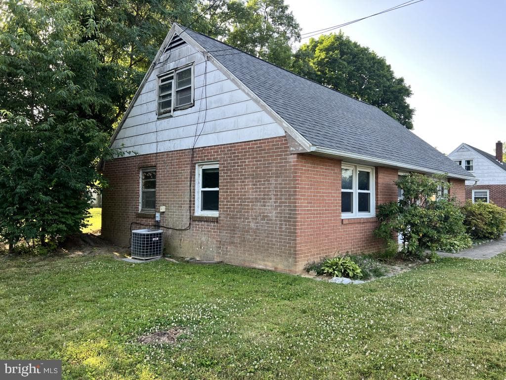 6301 Carpenter Street photo 3