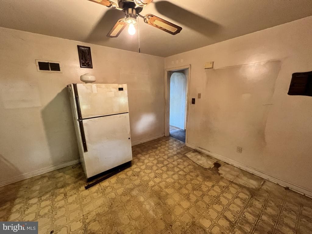 6301 Carpenter Street photo 9