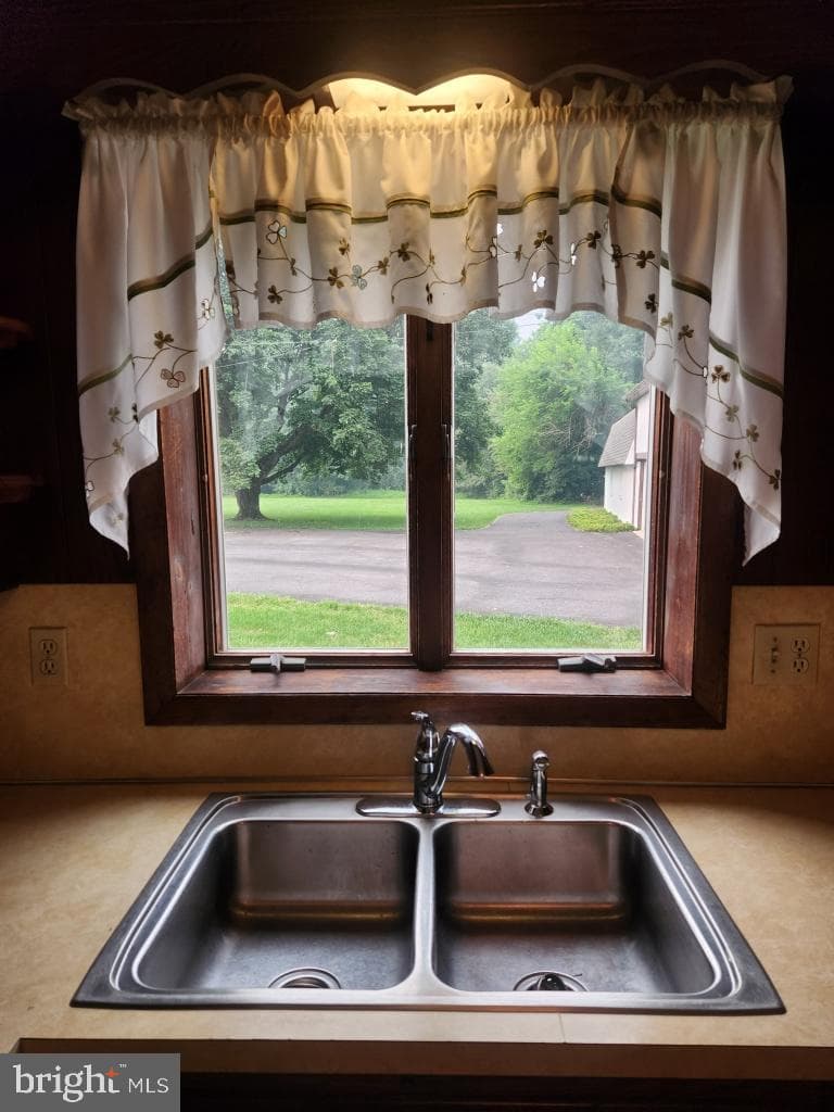 1242 Breneman Road photo 5