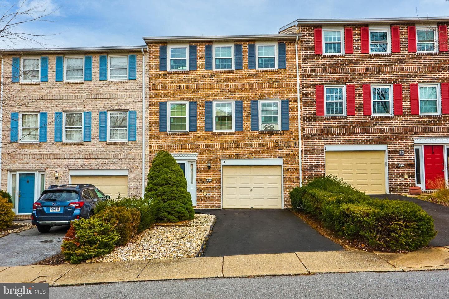 1053 Barnside Road photo 1