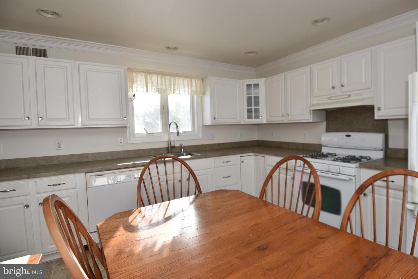 1255 Clearview Road photo 23