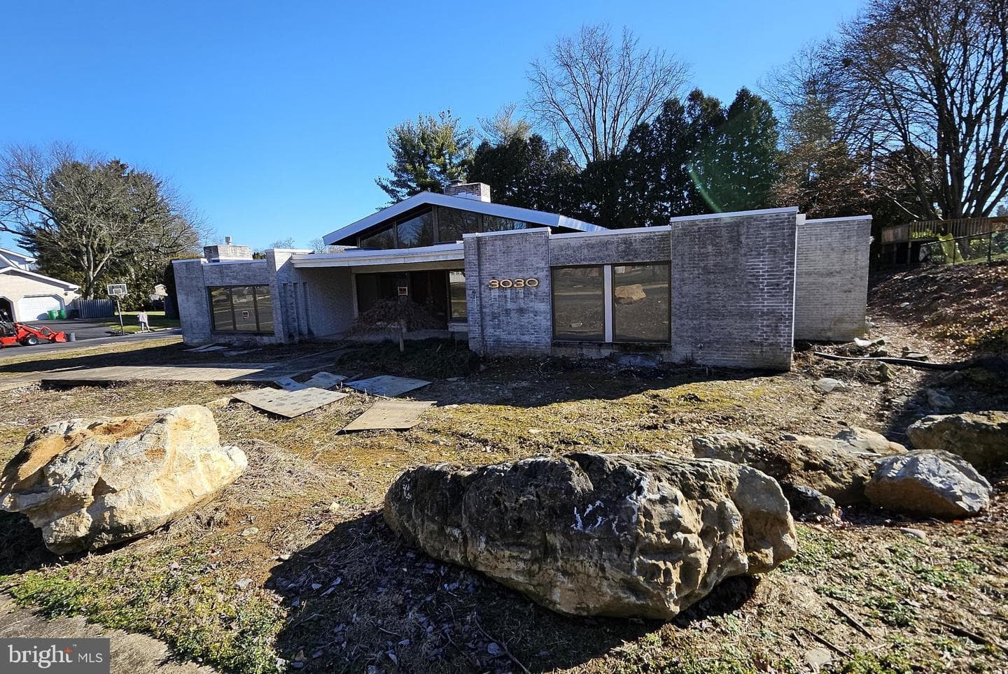 3030 W Livingston Street photo 7