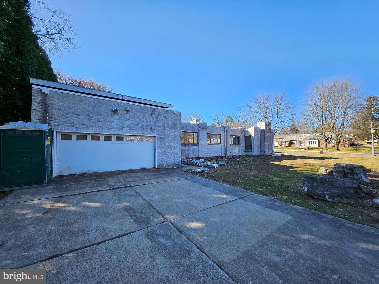 3030 W Livingston Street photo 8
