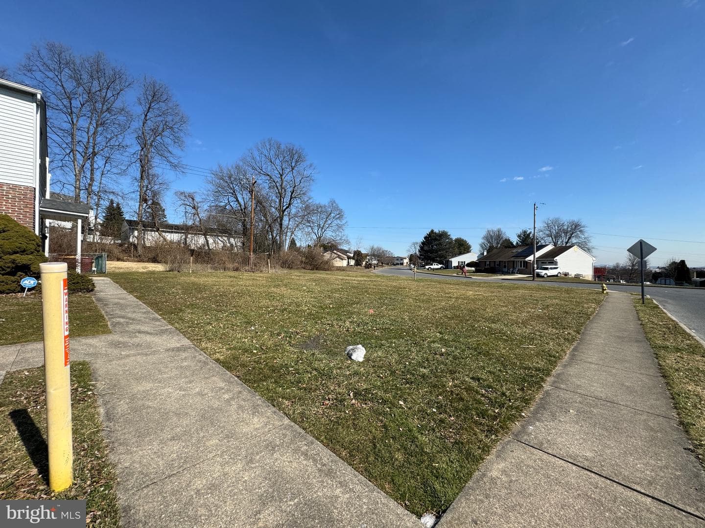 19 Madison Lane photo 17