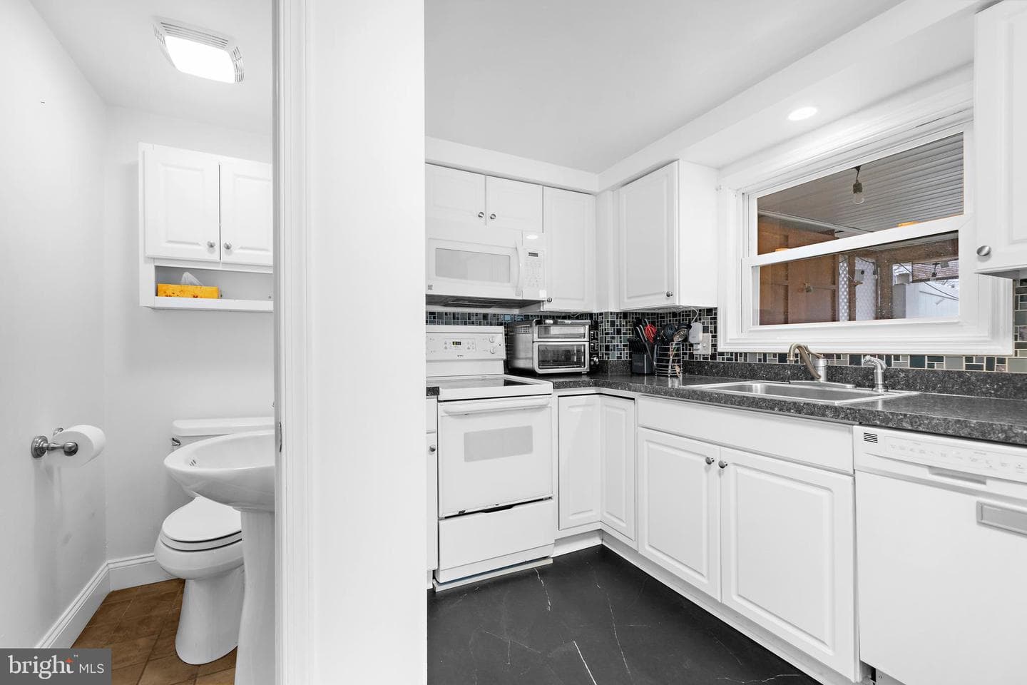 138 Cherry Street photo 17