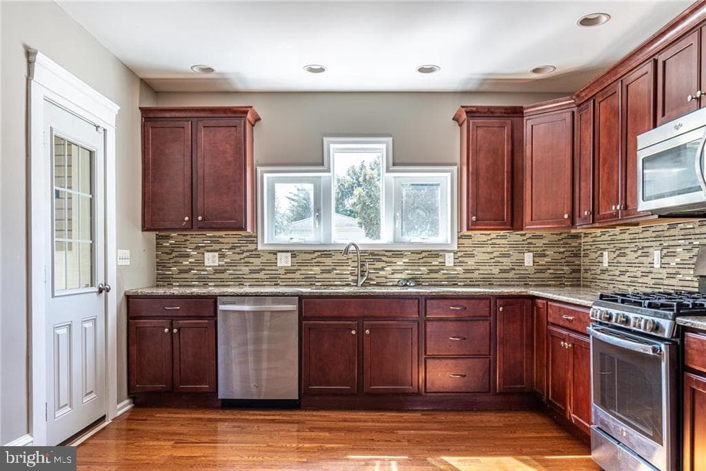 544 3rd Street N photo 5
