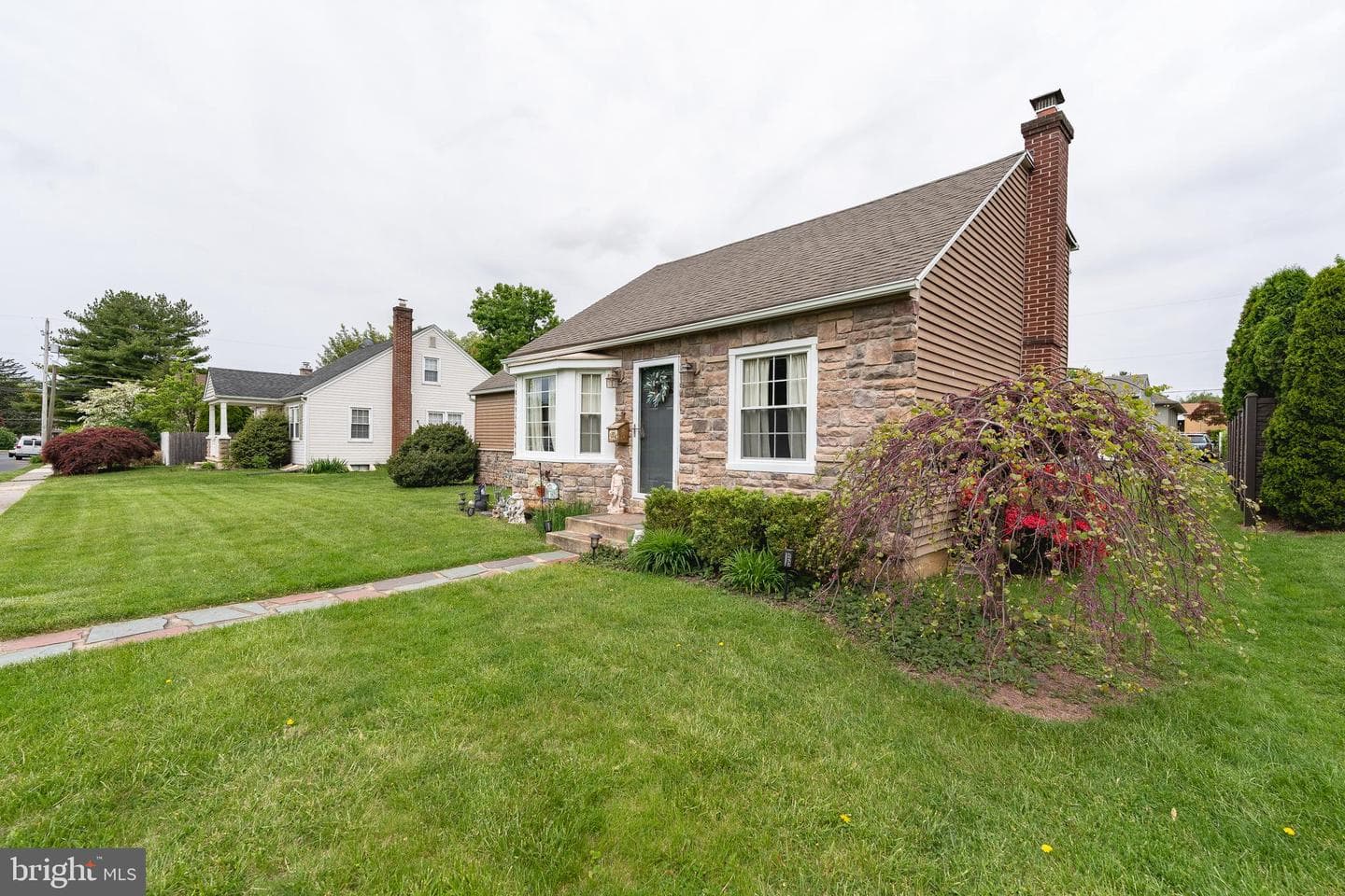 1821 W W Stanley Street photo 5