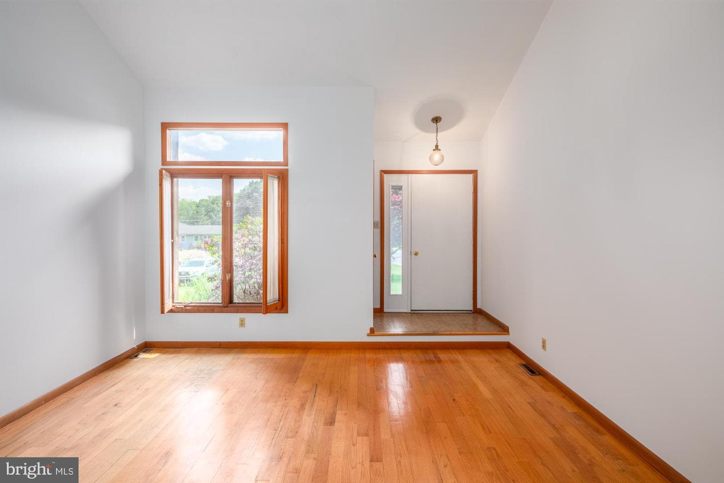 1755 Minesite Road photo 3